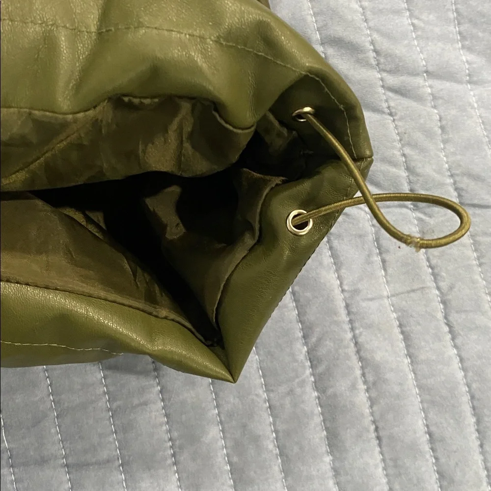 Olive Green Puffer Jacket - Picture 5 of 7
